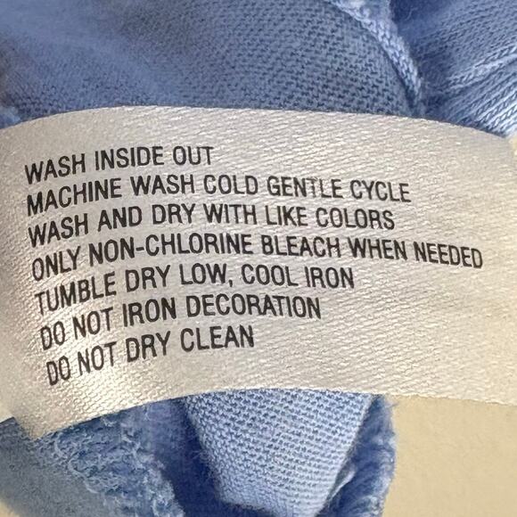 Gap Women's Size Medium Blue Paris C'est La Vie Eiffel Tower Short Sleeve Shirt - Picture 6 of 7